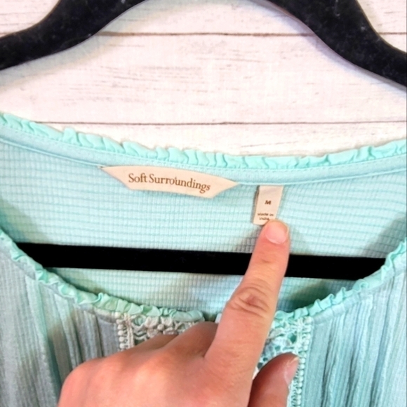 Soft Surroundings Cecelia Embroidered Long Sleeve Tunic in Mint, sz Medium - Picture 6 of 12